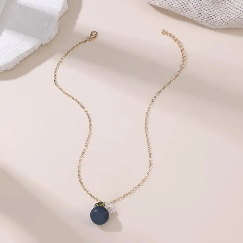 Dainty Lemon Green Leaf Pendant Necklace Silver Plated Skin-Friendly Fashion Jewelry for Women Graduation Gift Qme A5