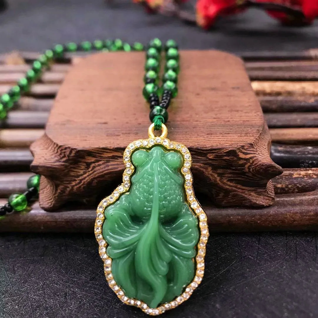 Green Jade Buddha Pendant Necklaces Women Amulet Chinese Style Maitreya Necklace Jewelry New Sweater Style Drop Wholesale Qme Goldfish
