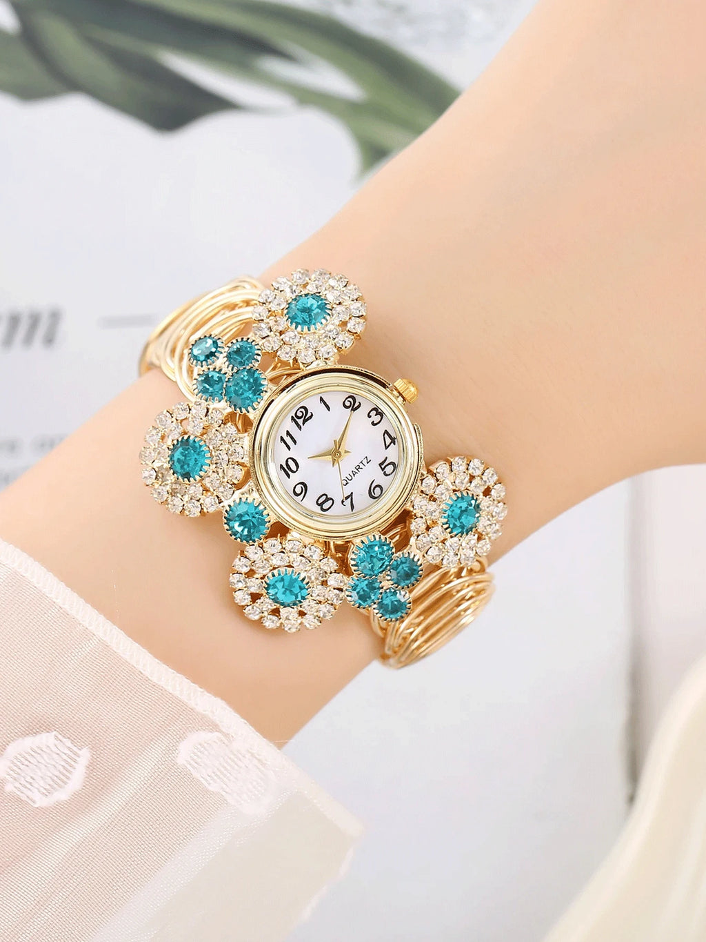 Full Diamond Colored Mermaid Tears Zircon Water Drop Necklace Gentle Saturn Pink Diamond Clavicular Chain Quartz Watch Qme