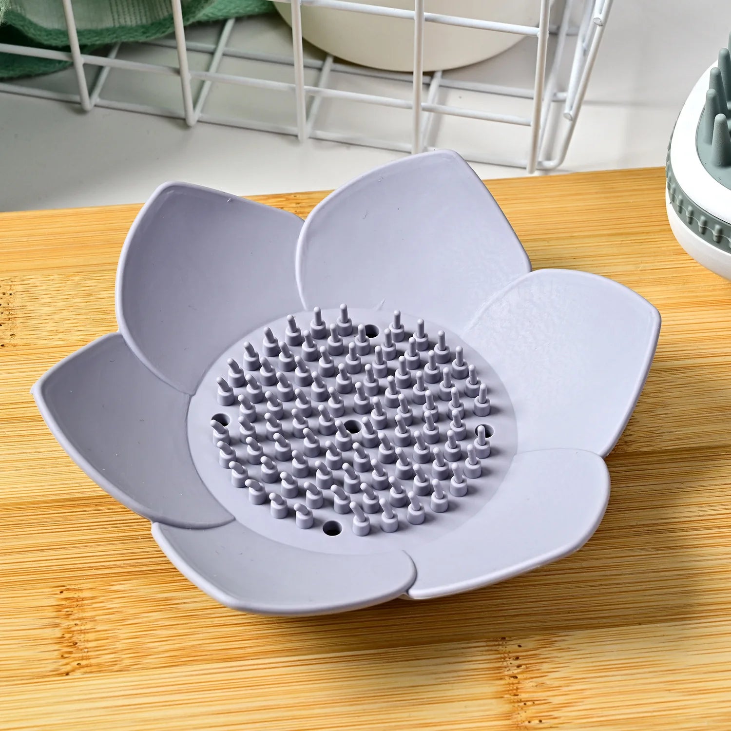 Creative Silicone Lotus Soap Holder Bathroom Soap Drain Box Non Perforated Lotus Shaped Soap Box Kitchen Soap Sponge Drain Box Qme Grey