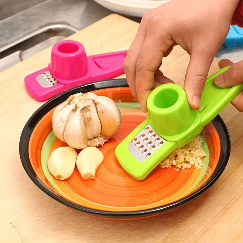 1pc Garlic Ginger Presses Manual Multi-functional Ginger Cutter Plastic Kitchen Grater Grinder Grinding Tool Qme