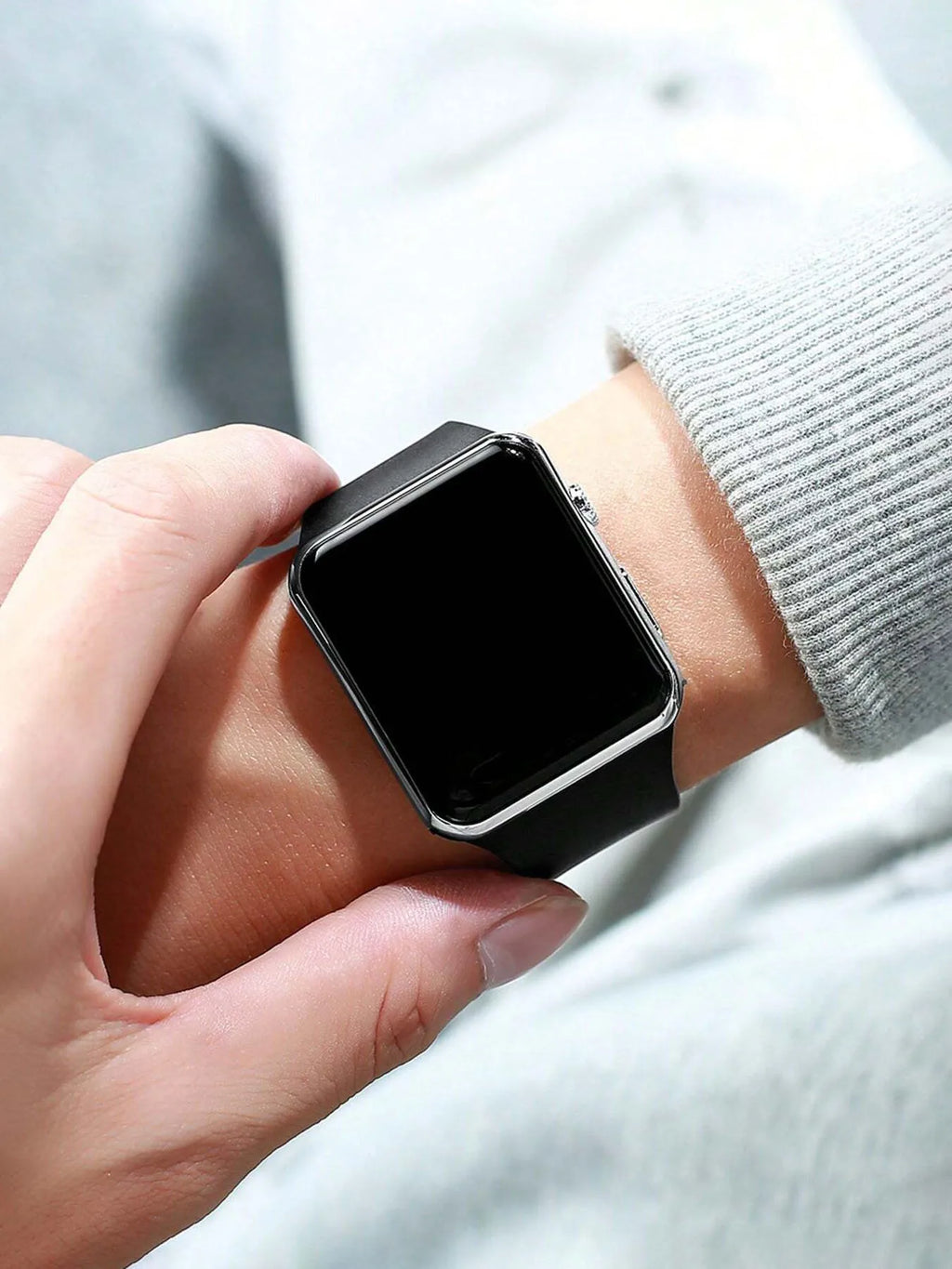 2-piece unisex fashionable, trendy, casual, personalized square LED electronic watch set Qme