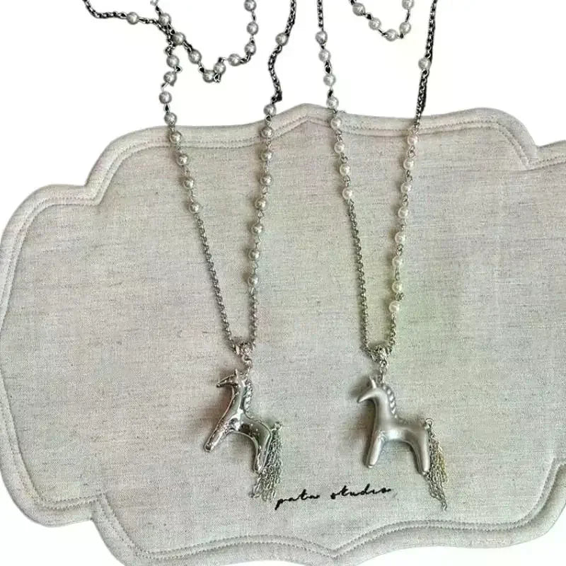 Fashion Korean Version Pearl Pony Pendant Necklace For Women Girls Vintage Exquisite Horse Necklace Jewelry Accessories Gifts Qme