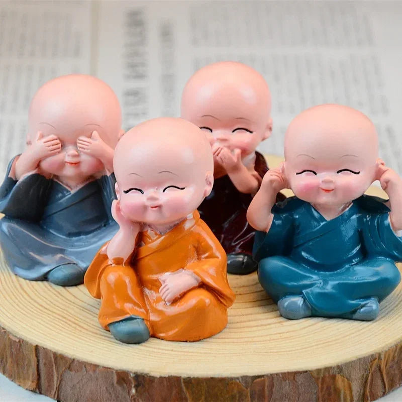 4Pcs/Set Resin Crafts Gift Lovely Little Monk Sculptures Cute Monks Buddha Statues Creative Buddha Dolls Table Car Decoration Qme