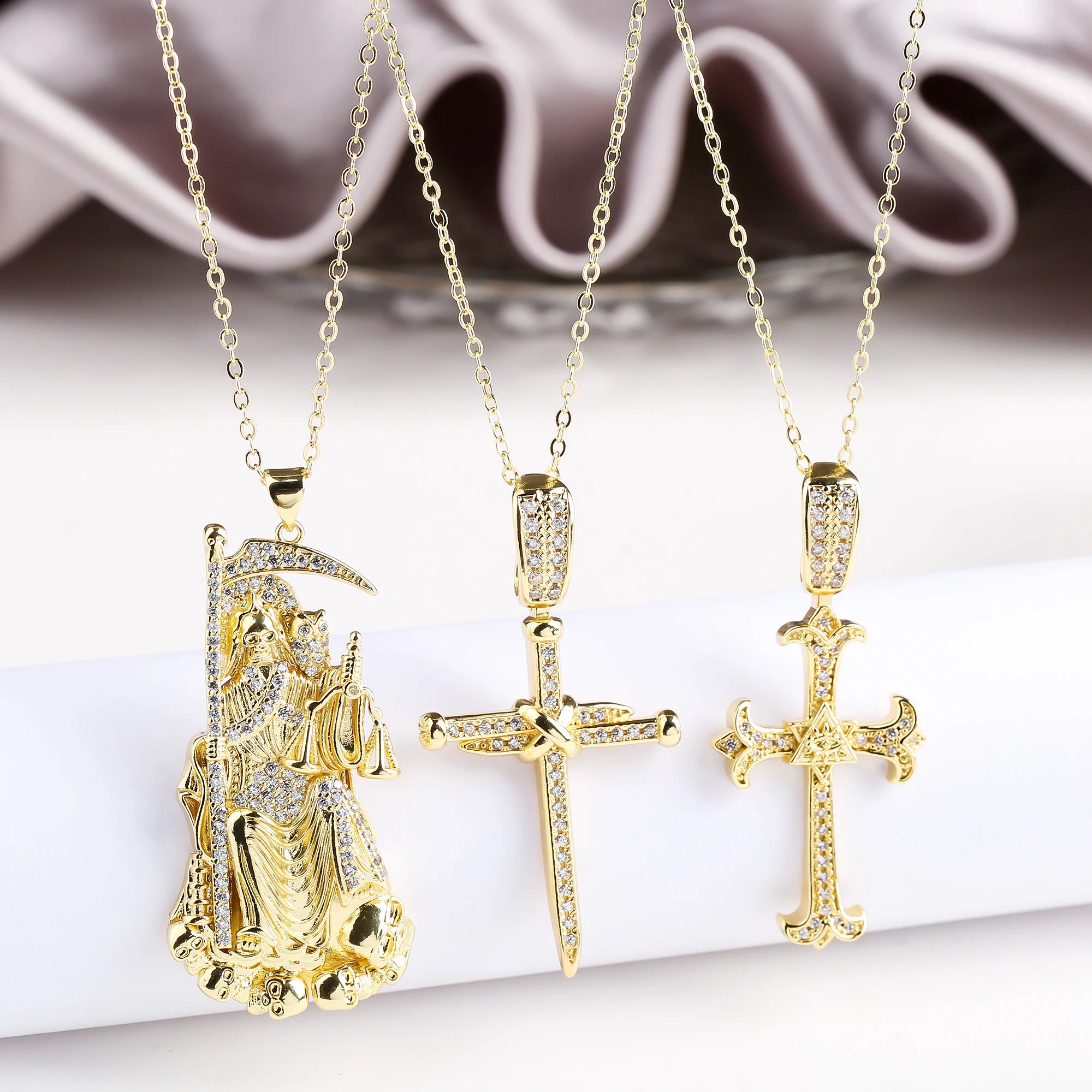 Personalized Shiny Zirconia Religious Character Cross Pendant Downstairs Hip Hop for Man Woman Punk Style Jewelry Accessories Qme