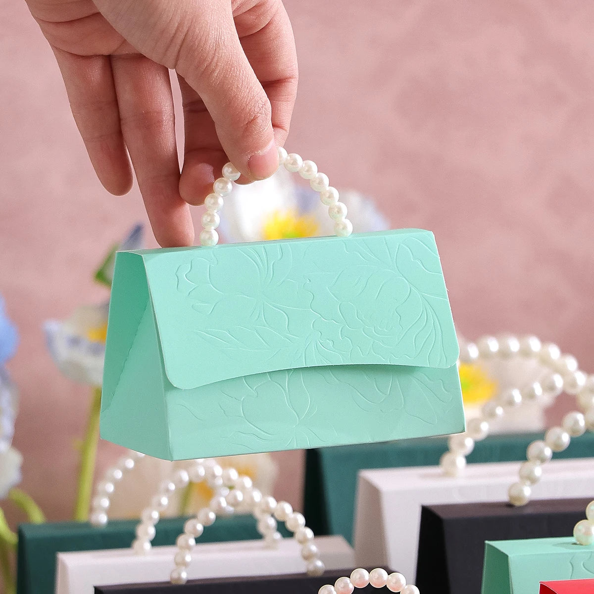 Set of 5 Luxurious Wedding Mini Gift Boxes with Letterpress Floral Design and Simulated Pearl Handles, Elegant Gift Boxes for Us Qme