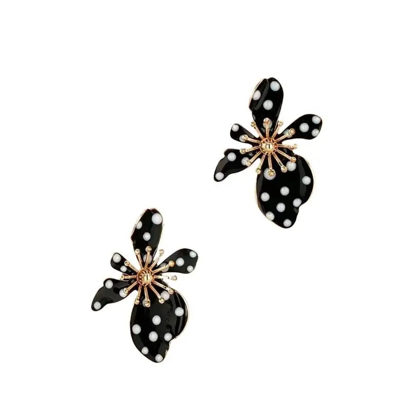 Flower Design Dangle Earrings Black White Faux Pearl Polka Dot Gold Accent Lightweight for Daily All-Match Wear Qme