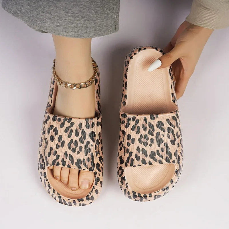 Cloud Slippers Women Shoes Summer Slippers For Men Shoes Home Flat Sandals Massage Flip Flops Couples Bathroom Indoor Slides Qme