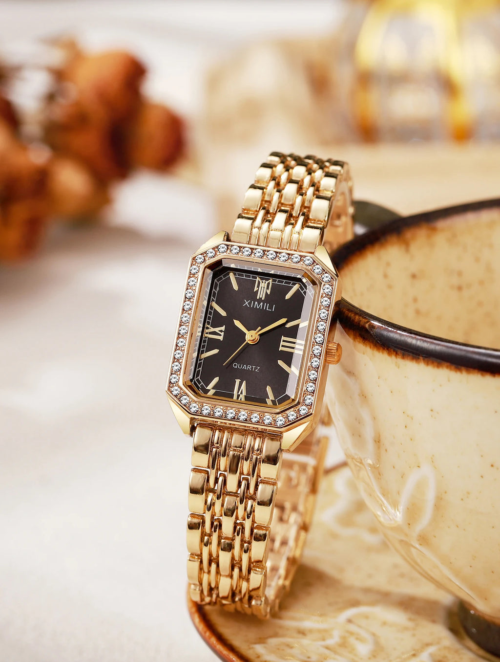 1 pcs women's retro Roman numeral rhinestone dial steel strip student casual quartz watch Qme