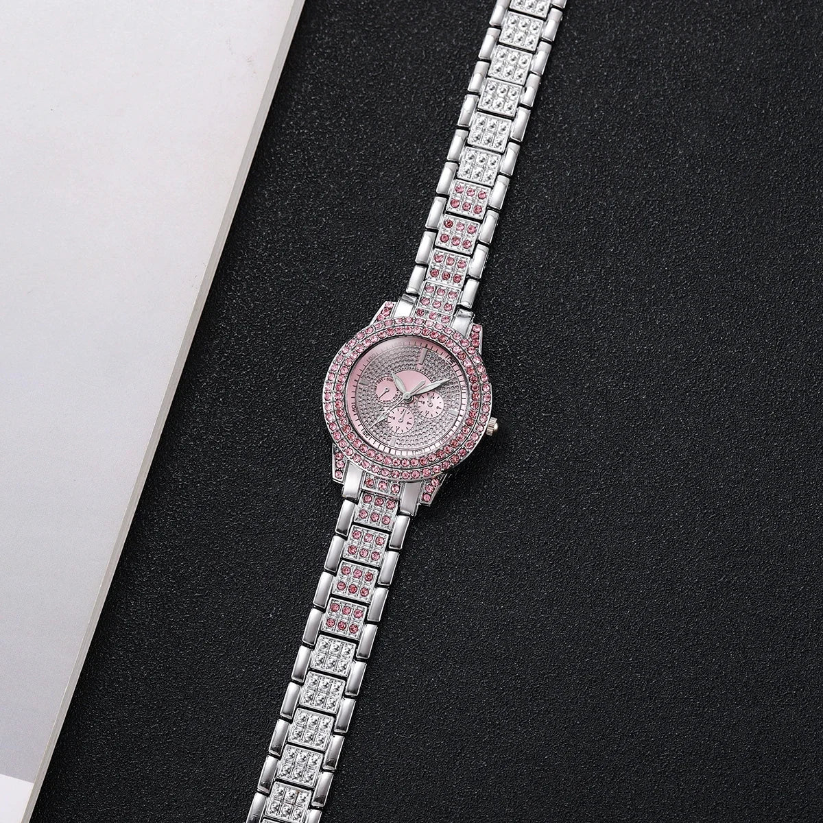 2026 2026 Spring Fashion Quartz Watch Accessories Set for Men and Women, Simple and Trendy Double Row Bracelet Cross Set Qme