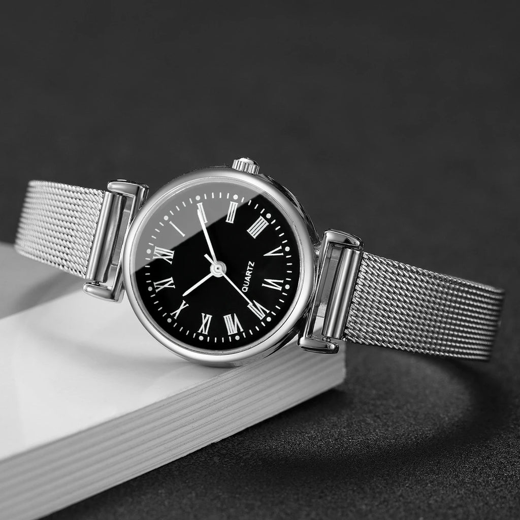 Silver mesh with Roman dial couple watch black and white dial heart thin bracelet set, four pieces, not including gift box Qme