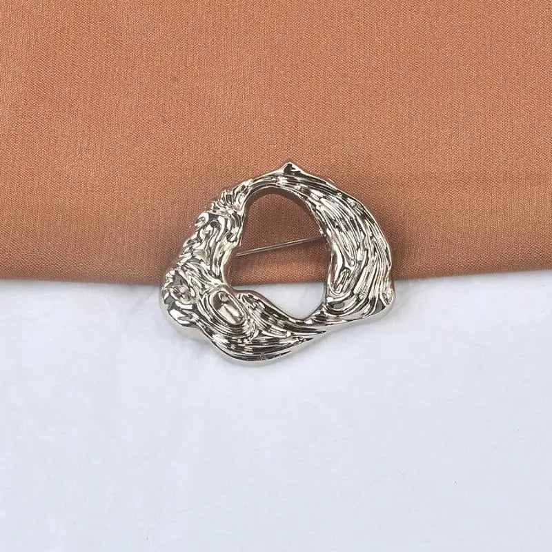 Trendy Gold Silver Color Big Round Brooches For Women Minimalist Metal Irregular Folded Pin Brooch Jewelry Gift Qme A2