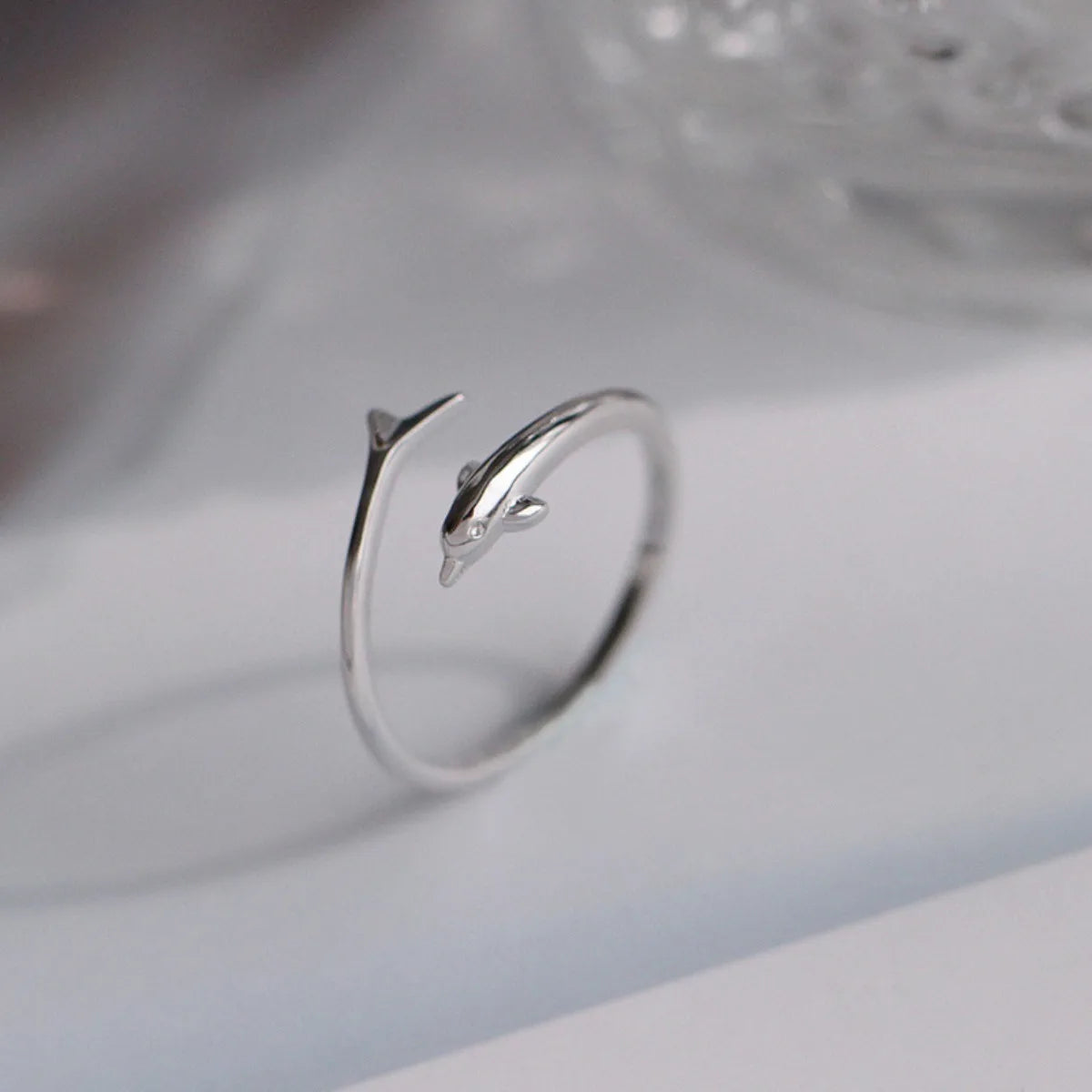 New Little Charm Dolphin Solid Color Ring Simple Women's 2025 New Trendy Niche Design Opening Adjustable Index Finger Ring Gift Qme