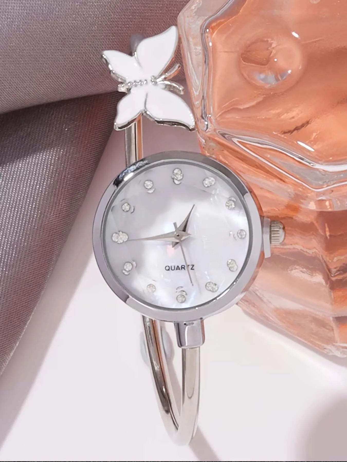 2-piece set of mother of pearl bracelets, butterfly watches, light luxury high-end watches, women's watch set Qme