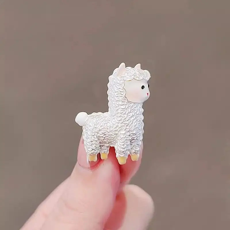 Cartoon Alpaca Shaped Brooches Women Men Zodiac Sheep Animal Weddings Party Brooch Pins Gifts Qme A2