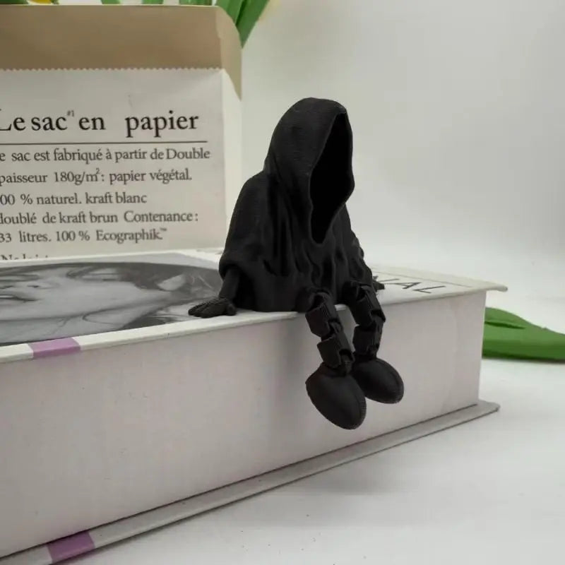 Ghost Statue Ornament Faceless 3D Printed Gothic Death Home Decoration Qme