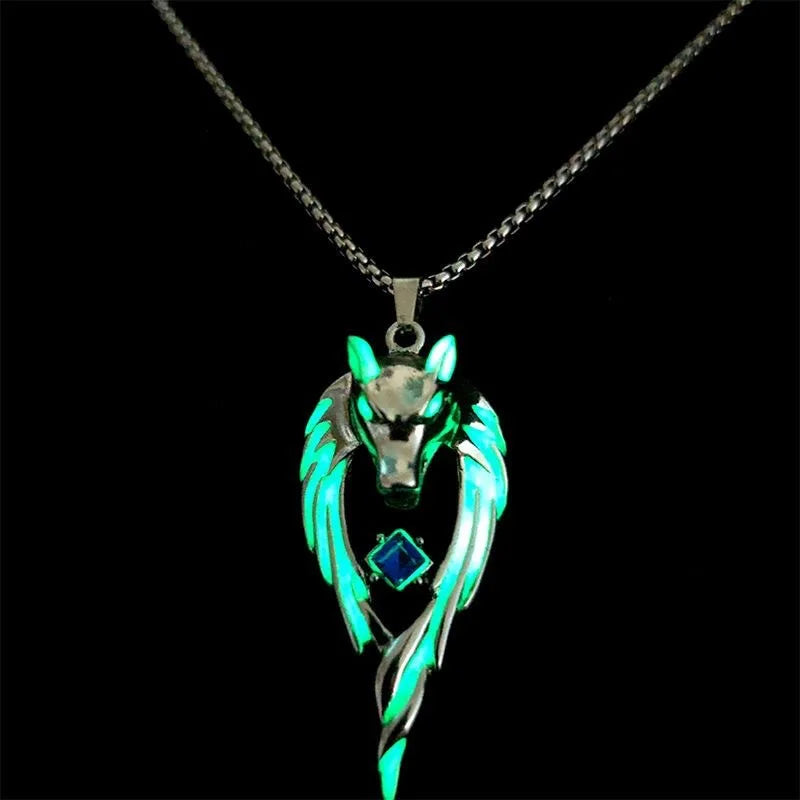 New Wolf King Pendant Necklaces for Men Glow in The Dark Animal Sweater Chain Glowing Necklace Punk Hiphop Jewelry Accessories Qme