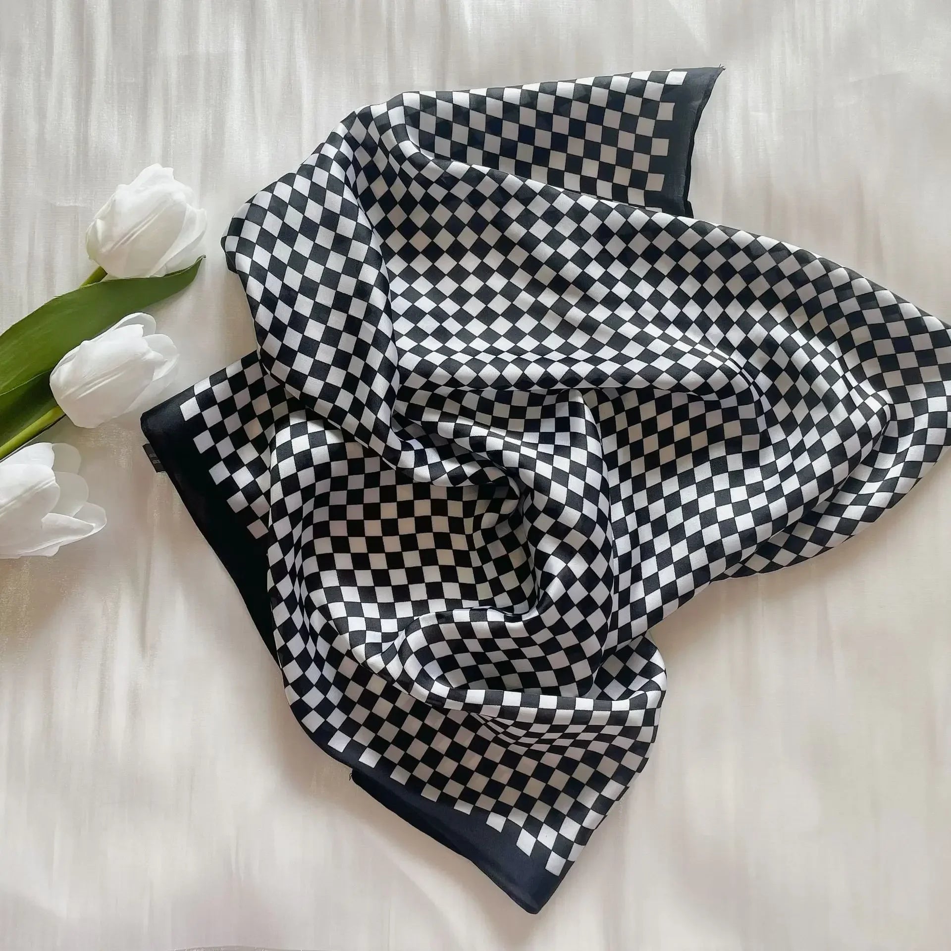 Women Silk Black and White Stripes Square Scarf Luxury Brand Female Beach Stoles Square Scarf Versatile for Spring Sum Qme H