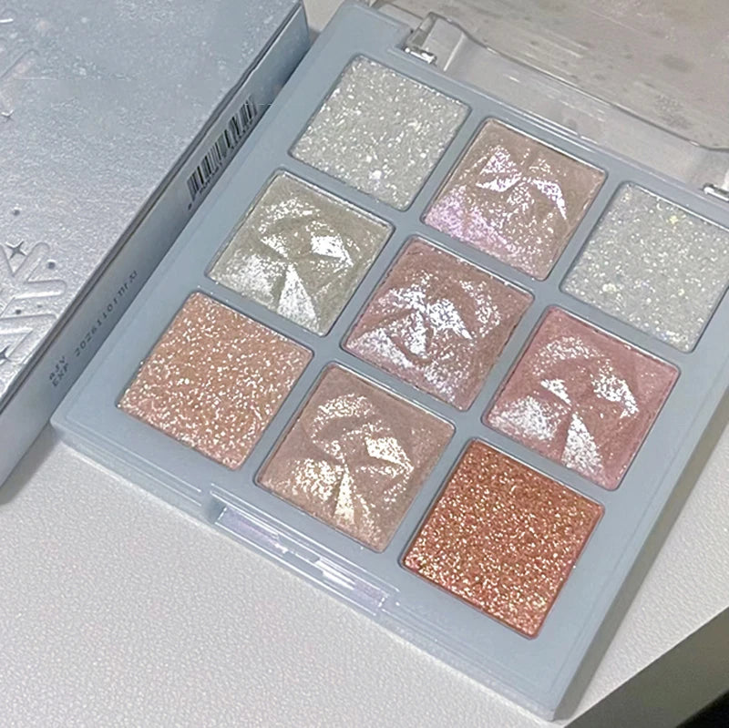 Snowflake Diamond Eyeshadow Palette 9-Color Polarization Glitter Flash Rose Pink Highlighter Brighten Shiny Eyes Makeup Tools Qme 1PCS
