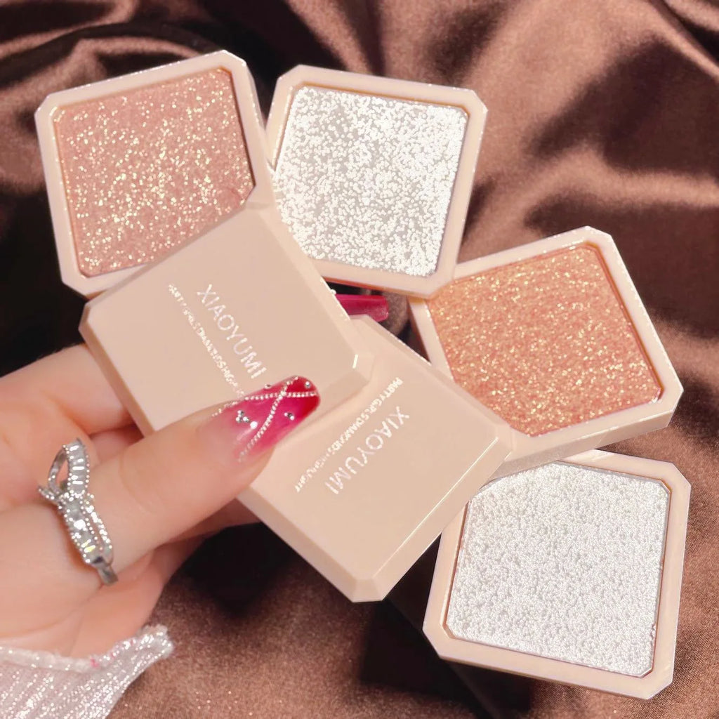 Two-tone high-gloss face and eye gloss integrated palette, sparkling pearlescent pink blend lasting color development high disc, Qme