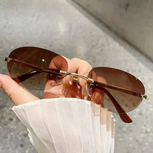 New Luxury Brand Designer Small Frame Cat Eye Sunglasses Women Vintage Fashion Sun Glasses Popular Punk Sexy Ladies Shades UV400 Qme SC