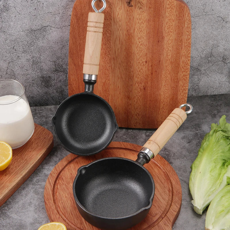 1Pc 12CM Cast Iron Mini Egg Frying Pan With Pour Spout Nonstick Milk Pan Butter Melting Pot Gas Stove Induction Cooker Universal Qme