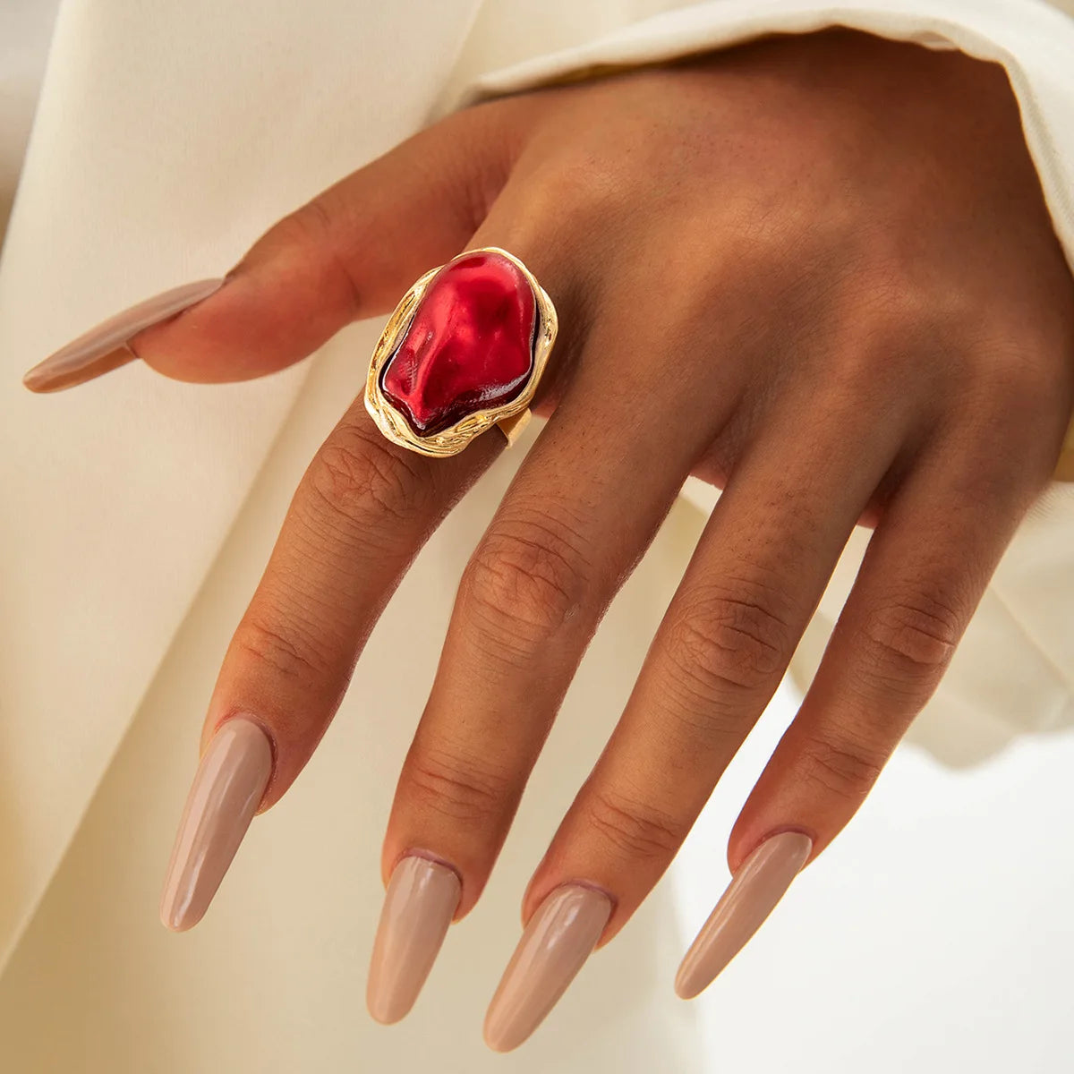 French Retro Shaped Large Pearl Ring Index Finger Fashionable Women's Daily Luxury Party Jewelry Qme Red Gold-color resizable