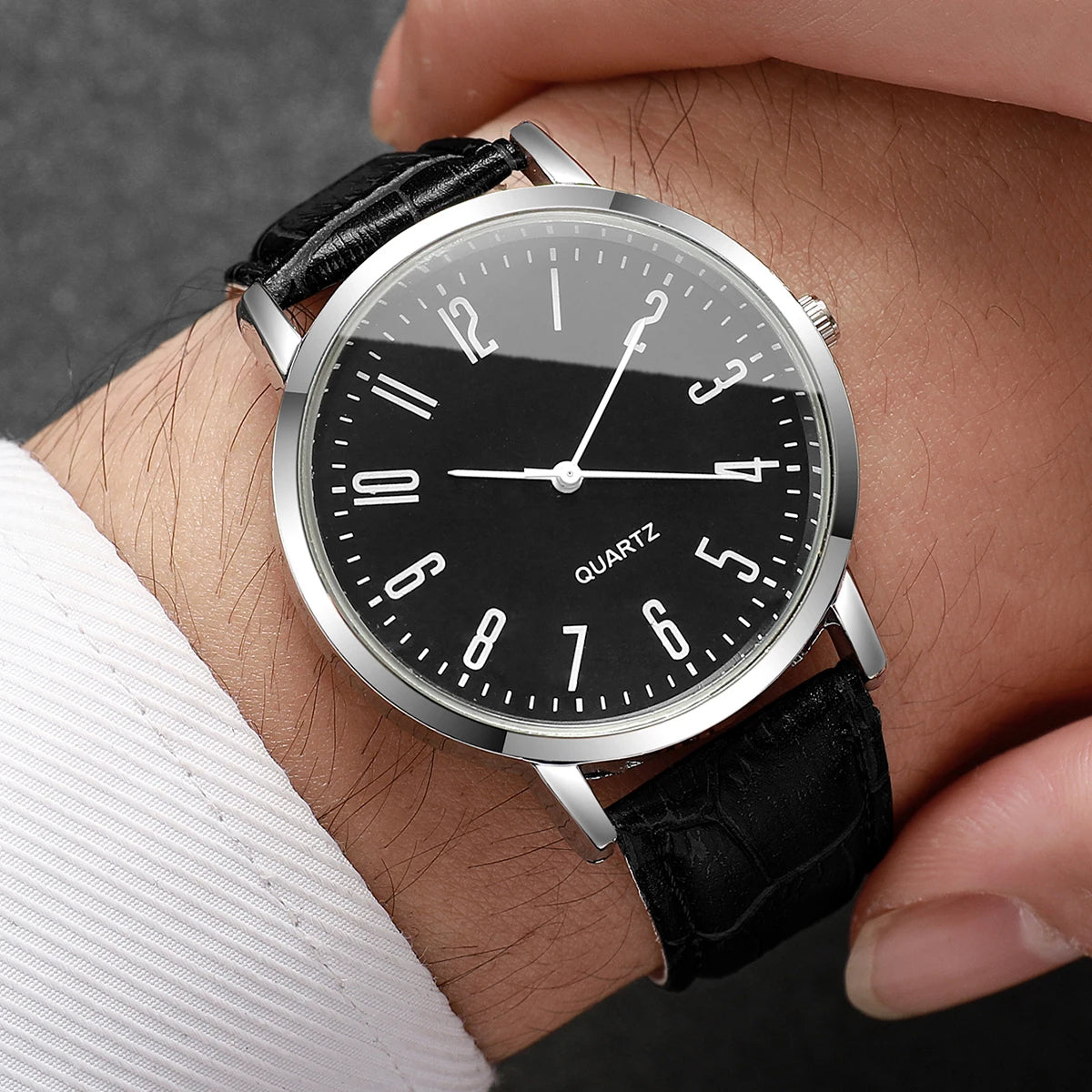 4 Pcs/set Men's Fashion Casual Business Watches Analog Leather Bracelet Quartz Watch for Men Men's Watch (Without Box) Qme 1