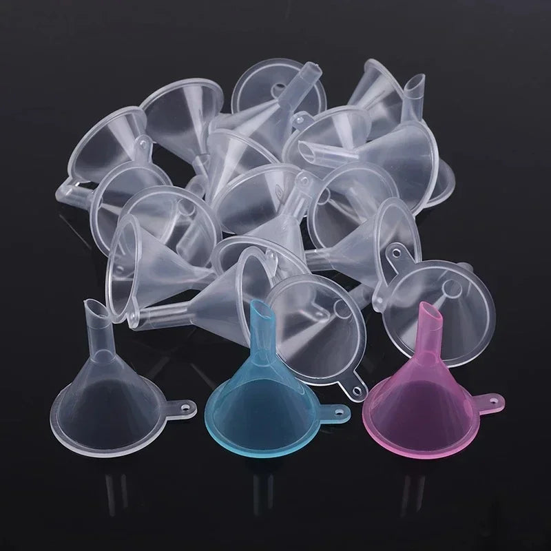 100pcs/lot Plastic Small Funnels For Perfume Mini Liquid Oil Funnels Kitchen Gadget Empty Bottle Packing Tools Qme