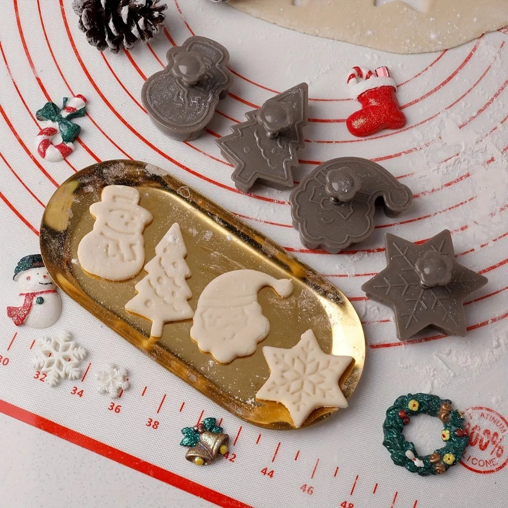 Christmas Cookies Molds Plastic 3D Cookie Cutter Xmas Tree Claus Qme