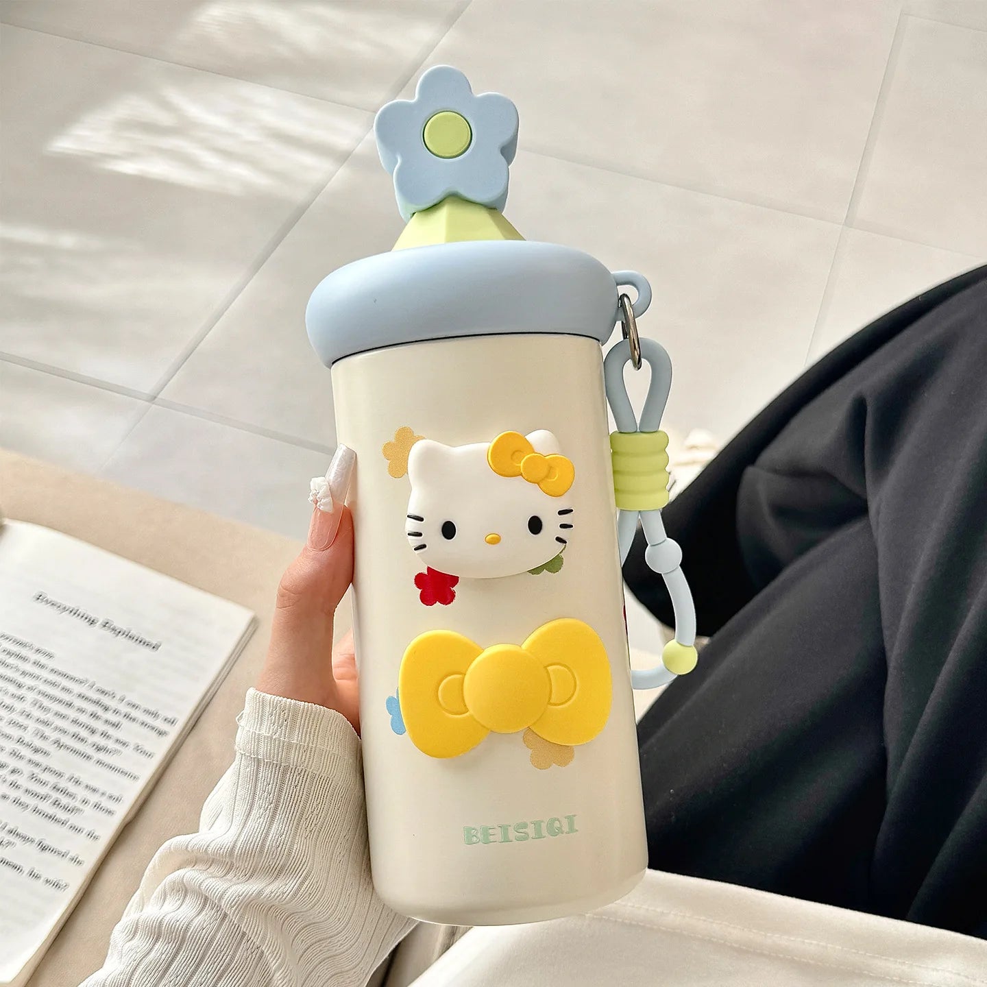 New Hello Kitty Insulated Cup Cute, Large-Capacity Straw Cup Stylish, Portable Travel Cup for Girls and Students Qme 3 600ML