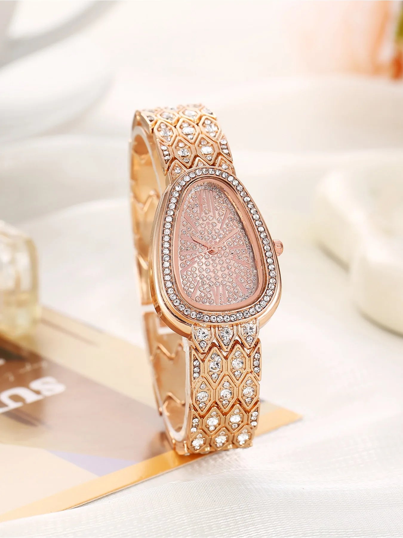 1-piece exquisite and versatile women's watch set, fashionable quartz watch, casual steel strip watch, women's watch Qme Rose