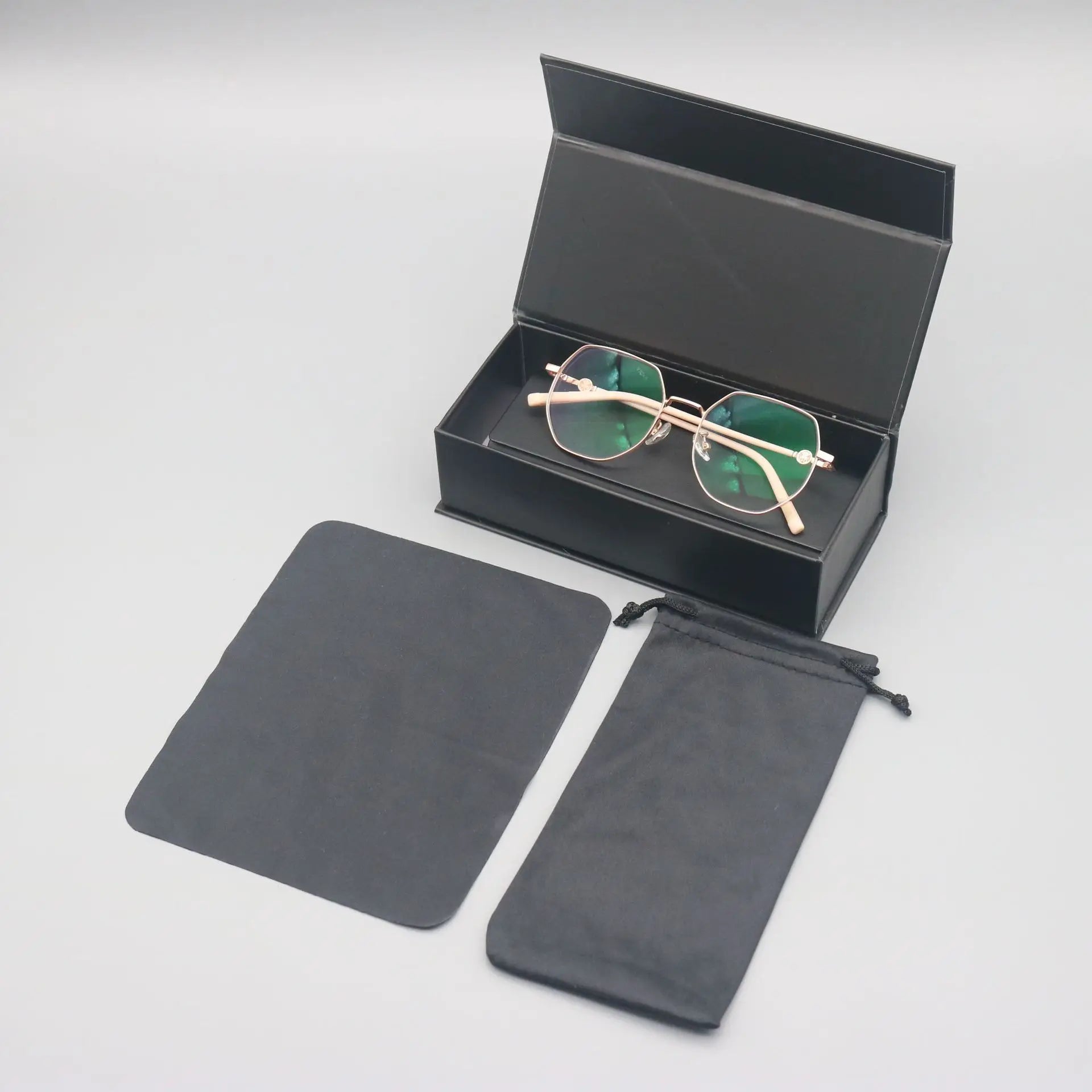 4 pcs Set High-Quality Black Eyeglass Case Handmade Faux Leather Large Capacity Storage Luxurious Premium Feel Eyeglass Box Qme