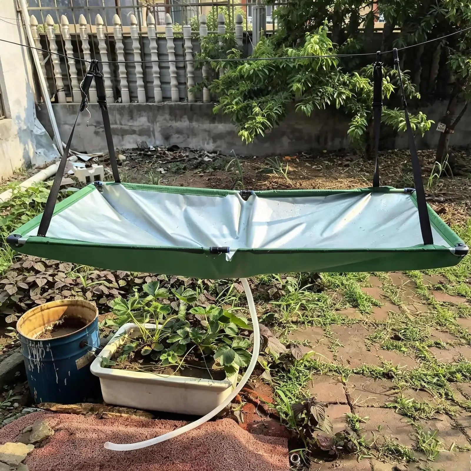 Outdoor rainwater harvester, water guide, rainwater collection device, hanging rainwater collection cover with 1m water hose Qme