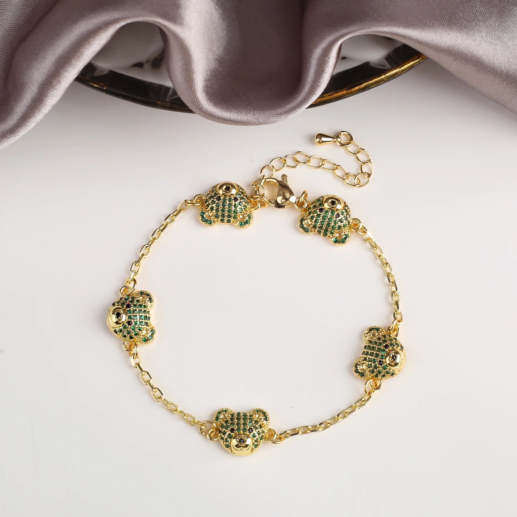 Classic Cubic Zirconia Cute Bear Gold Plated Adjustable Bracelet charm for Women Girls Party Wedding Jewelry Gift Wholesale Qme Green
