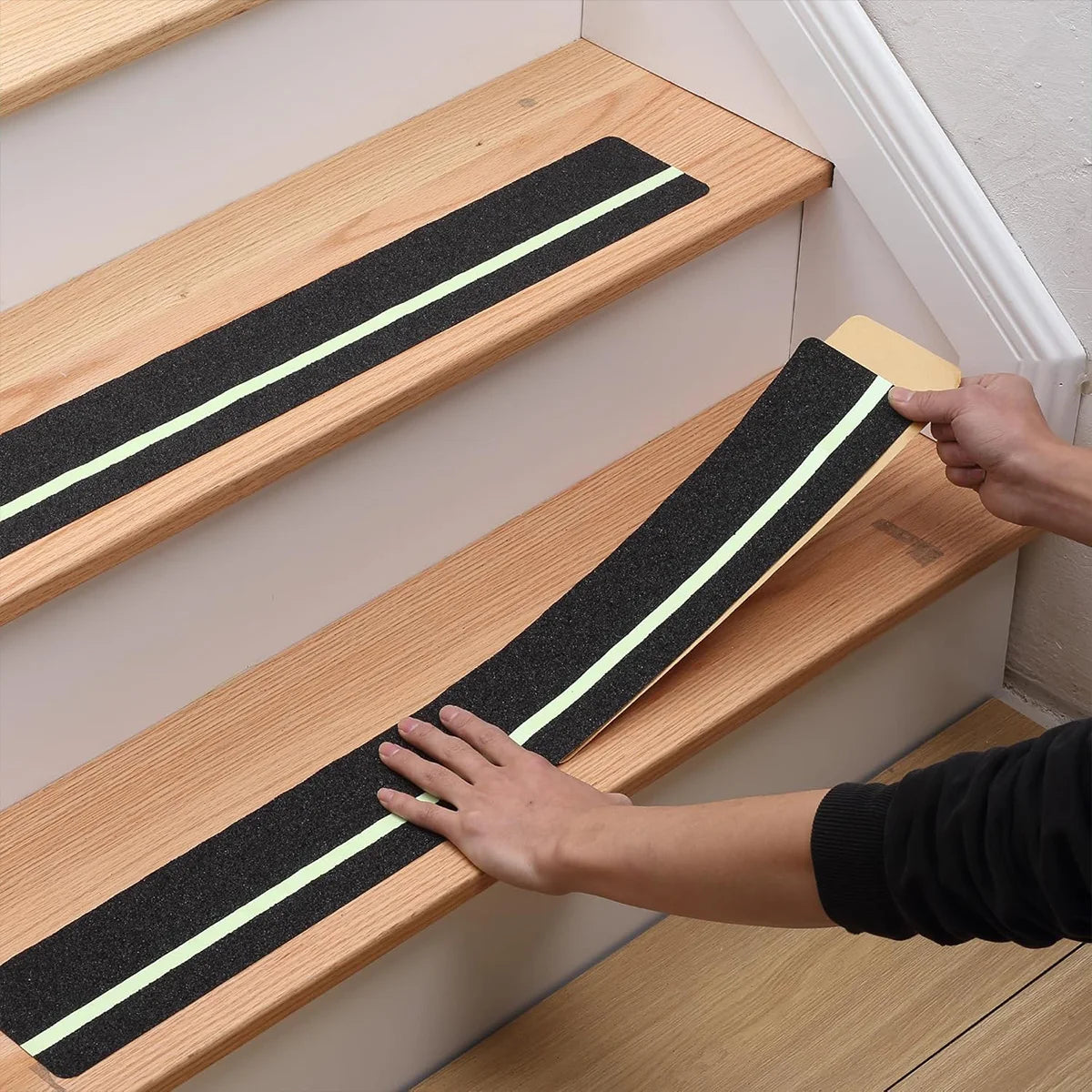 Anti Slip Traction Tape Glow in Dark Green Stripe Friction Abrasive Adhesive Non Skid Tape For Stair Tread Step Indoor Outdoor Qme