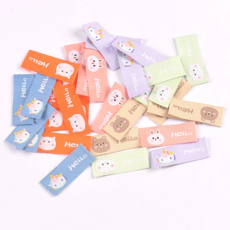 50Pcs Cute Animal "Hello" Letter Embroidery Cloth Labels For Kid DIY Garment DIY Crafts Supplies Sewing Accessories Tags c3503 Qme