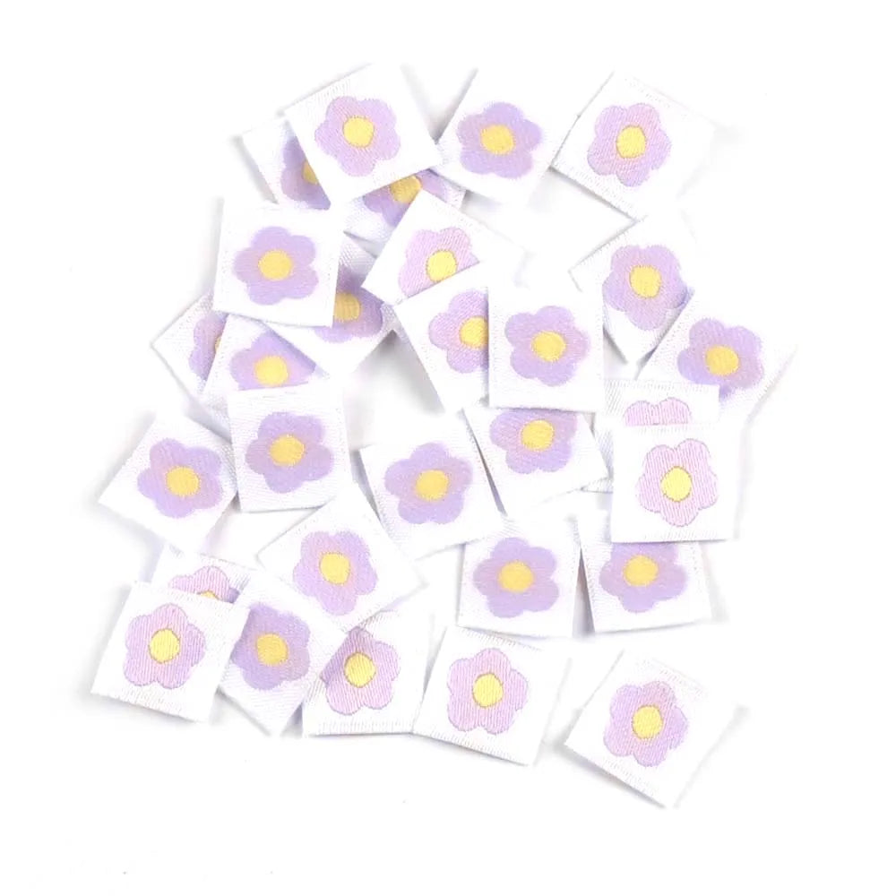 50Pcs Cute Flower Embroidery Mini Labels For Sewing Accessories Knitting Garment Bag Hat Tags DIY Kids Clothing Supplies 15*16mm Qme