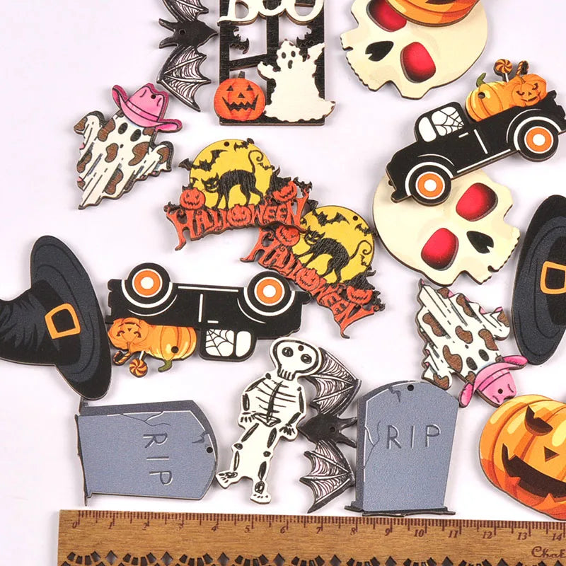10pcs 18-60mm Creative Witch/Pumpkin/Bat Wooden Pendant Hanging Decortaions DIY Crafts Halloween Ornaments Party Decor Home Gift Qme mix
