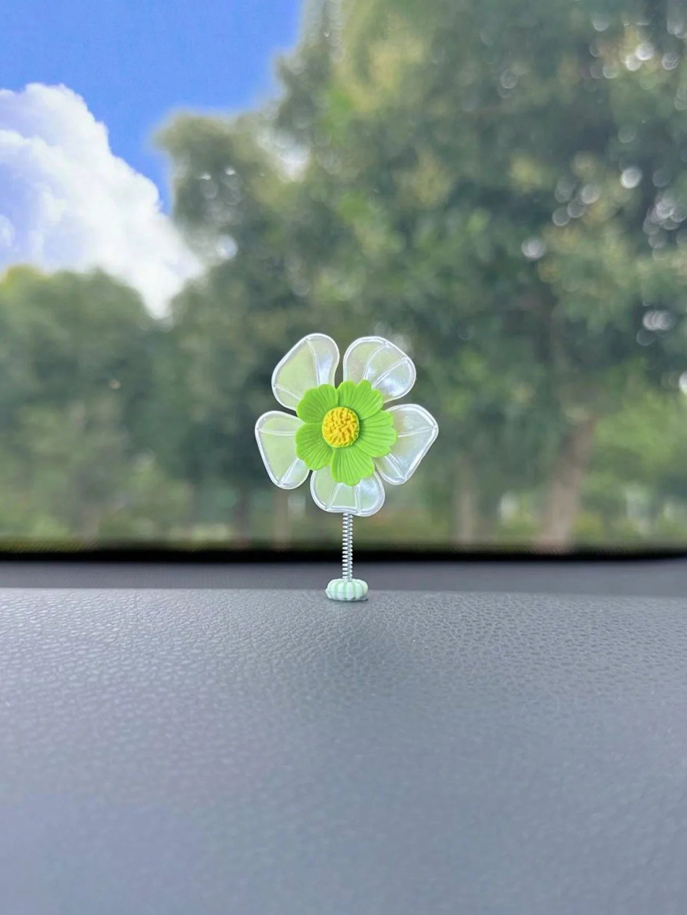 Car Ornaments Creative Cute Swinging Fresh Macaron Sunflower Center Qme