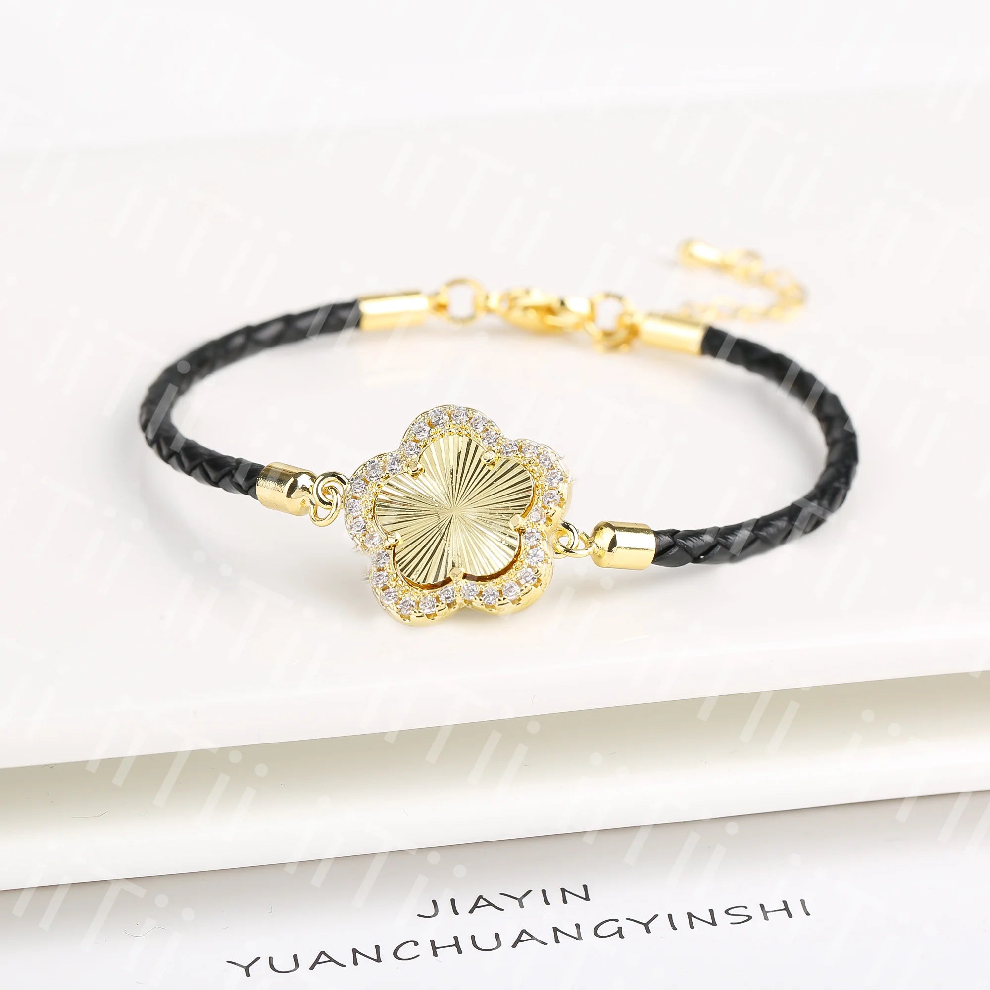 2024 Classic Shiny Zirconia Stone Five Leaf Flower Leather Braided Bracelet Fashion for Women Party Brand Jewelry Daily Wear Qme Color 7