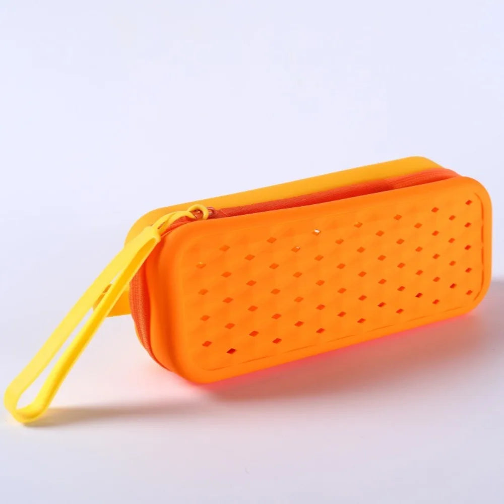 Portable Silicone Swim Goggle Case Waterproof Breathable Swimming Goggles Protection Box with Drain Hole with Carabiners Qme
