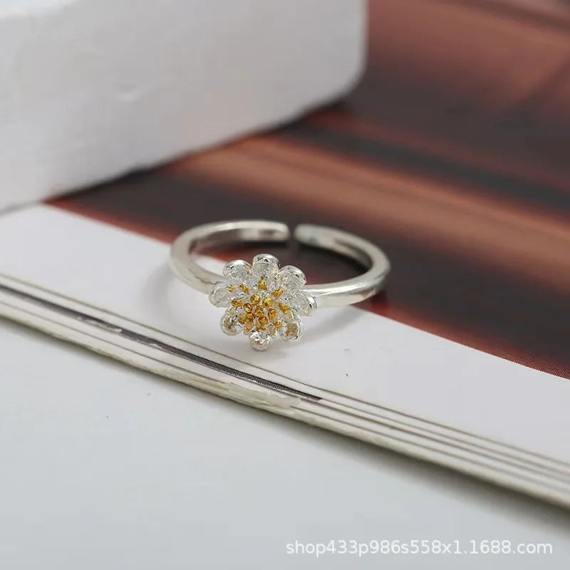 Vintage Daisy Flower Rings for Women Korean Style Adjustable Opening Finger Simple Ring Wedding Engagement Statement Jewelry Gif Qme resizable C jin