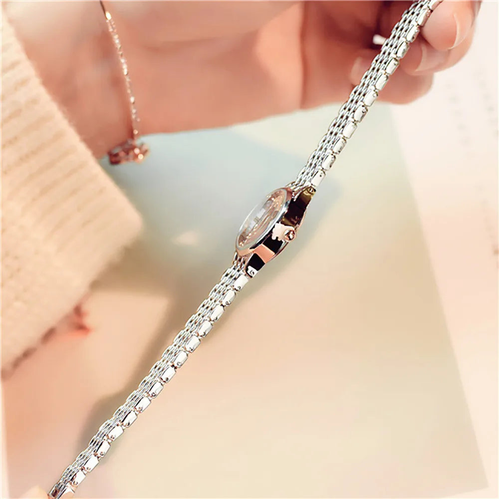 Female Exquisite And Compact Business Alloy Stainless Steel Band Quartz Watch Fashion And Casual Small Dial Delicate Wristwatch Qme Silver No