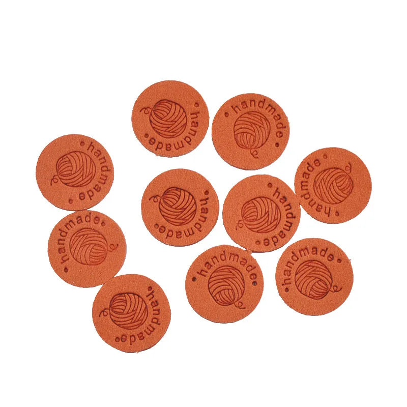 20Pcs 2.5cm Letter Embossed PU Leather Round Labels For Garments Bag Handmade Accessories Sewing Clothes Tags DIY Crafts c4011 Qme 8-20Pcs