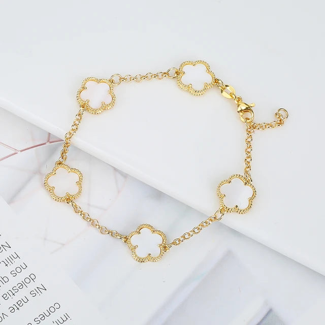2023 INS Hot Sale 10 Colors Five Leaf Flower Bracelet Classic Fashion Adjustable Bracelet Sweet Romantic Woman Party Jewelry Qme 4