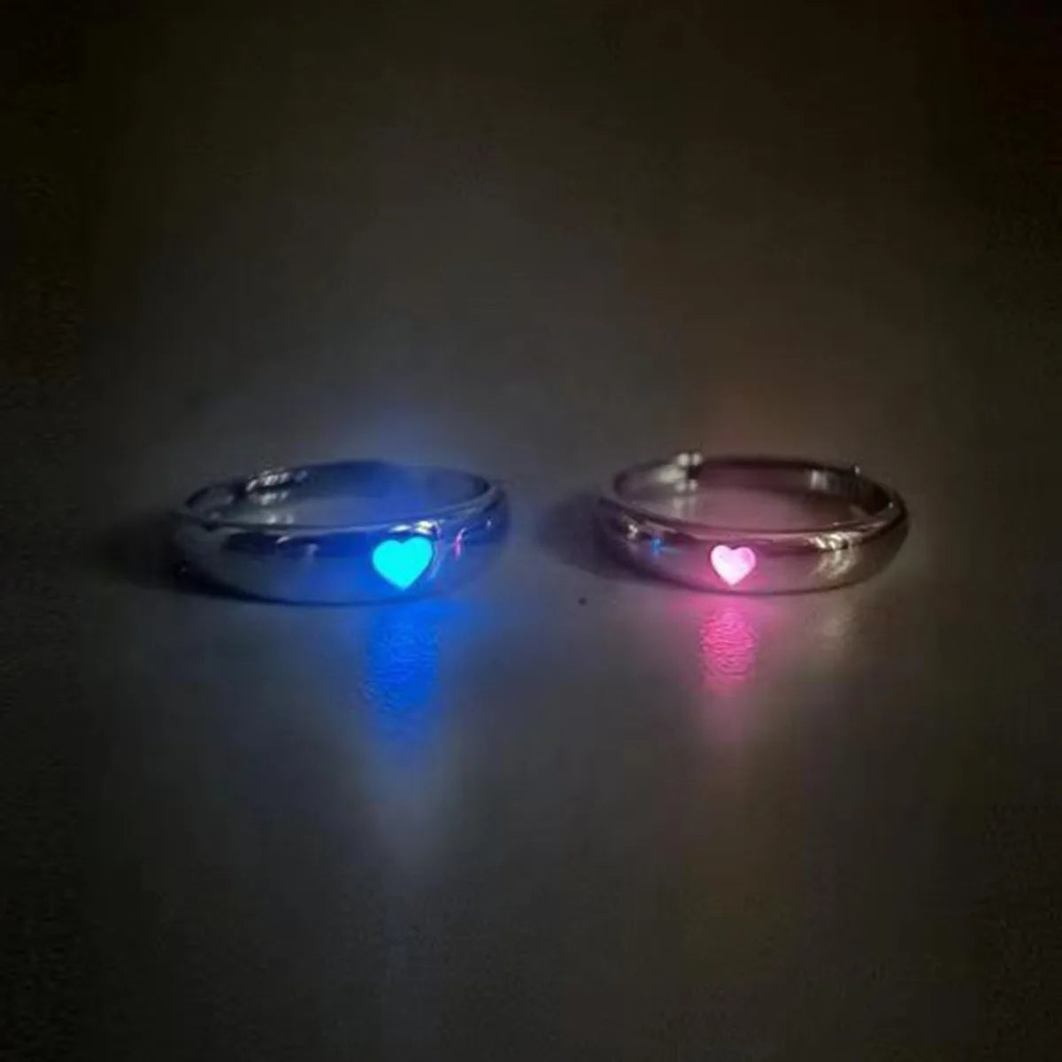Blue Pink Luminous Ring for Couple Creative Love Heart Index Finger Ring Glowing in The Dark Rings Jewelry Valentine's Day Gift Qme