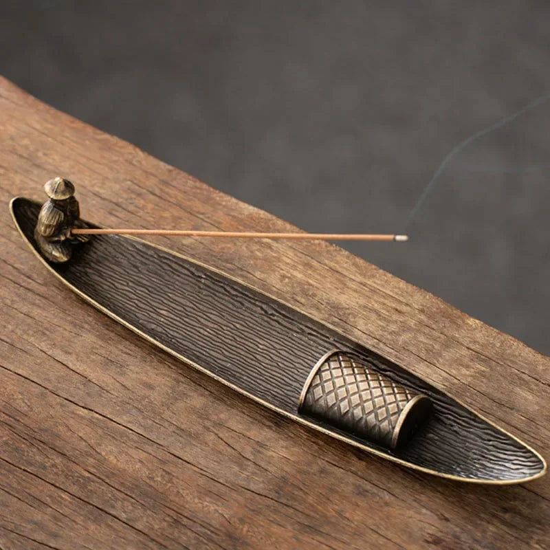 Metal Incense Stick Burner Ancient Style Boat Shape Incense Stick Holder Classical Elegance Aromatherapy Ornament Qme leaf
