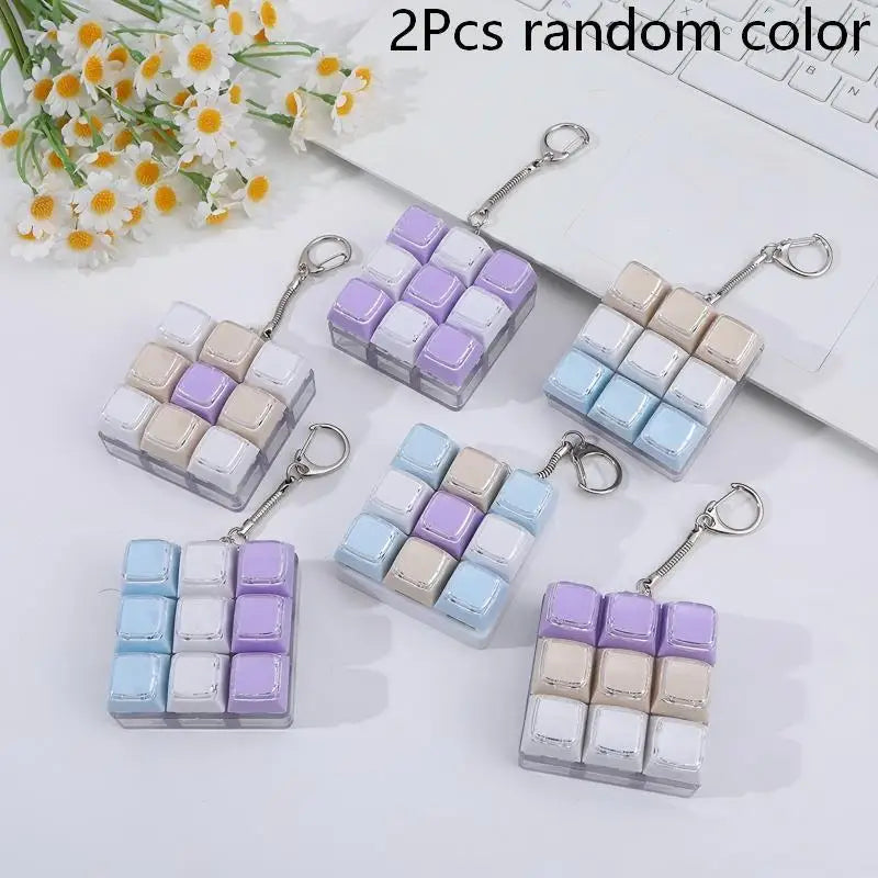 9 Keys Mechanical Keyboard Keychain Cute Creative Stress Relief Toy Qme 2Pcs random