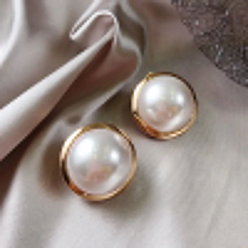 Korean Big Round Simulated Pearl Stud Earrings For Women New Classic Elegant Earings Fashion Jewelry Wholesale Qme
